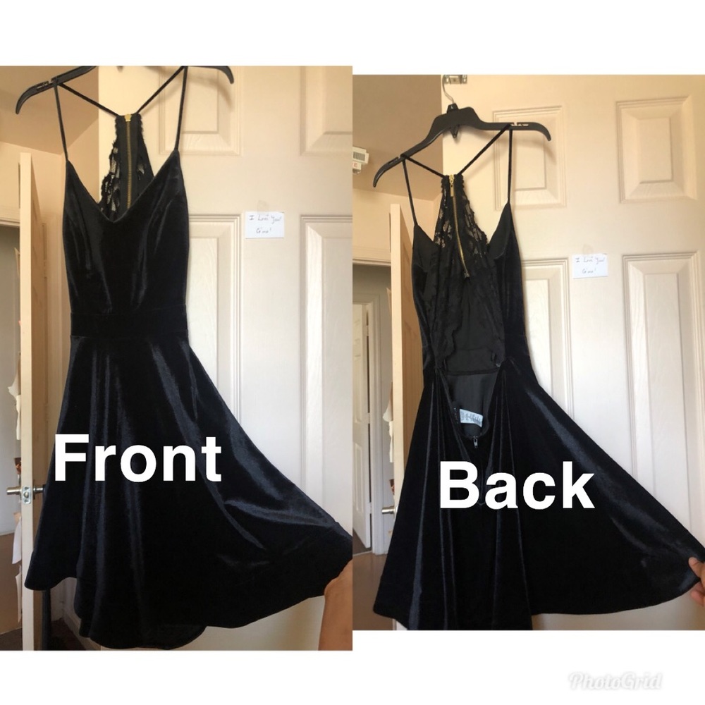 Size 3/4 velvet black short.